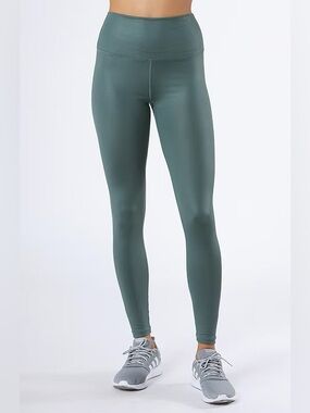 Scorpio Sol High-Waist Ribbed Sage Green gloss Leggings size S NWOT never used